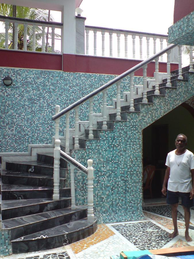 Mama Mids Home Morjim Exterior foto